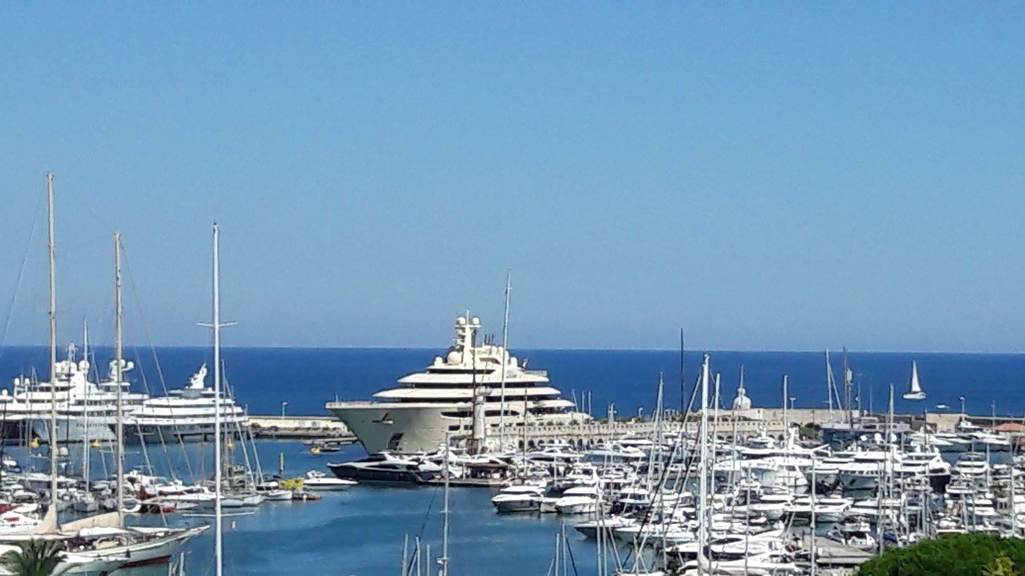 Le Collier Antibes